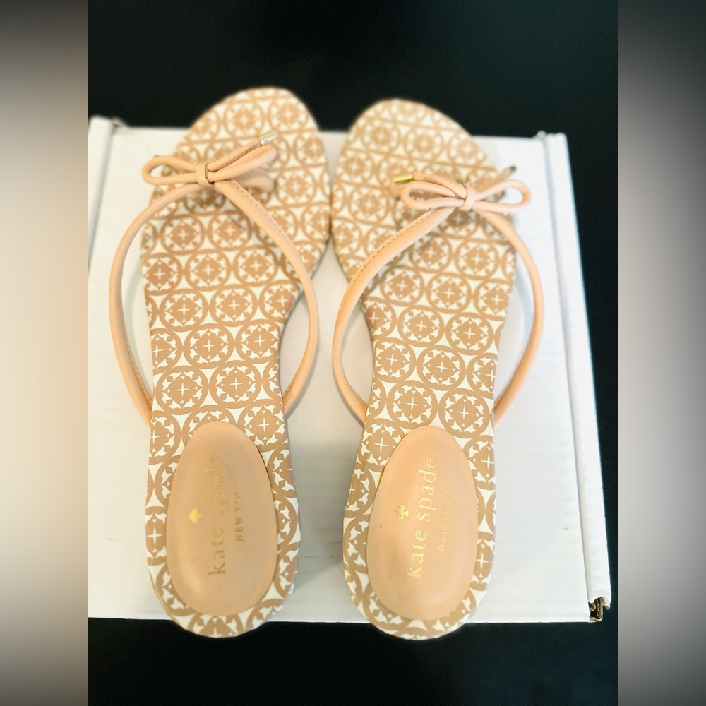 ❌SOLD❌Kate Spade NY ~ Size 8M MYSTIC Bow Sandals Thong Flip Flop Blush Nude Gold